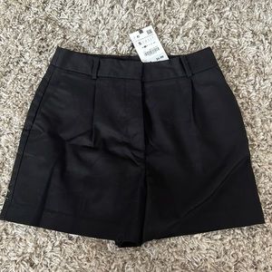 Never worn Zara black business shorts size small